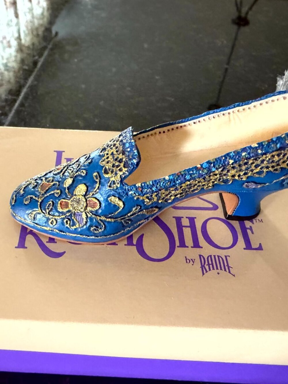 Just the Right Shoe The Empress 25012 Blue Gold Brocade Figurine Box